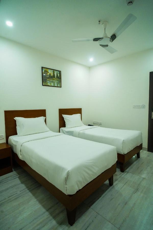 Welkin Hotel , Seunderabad Secunderabad Ngoại thất bức ảnh